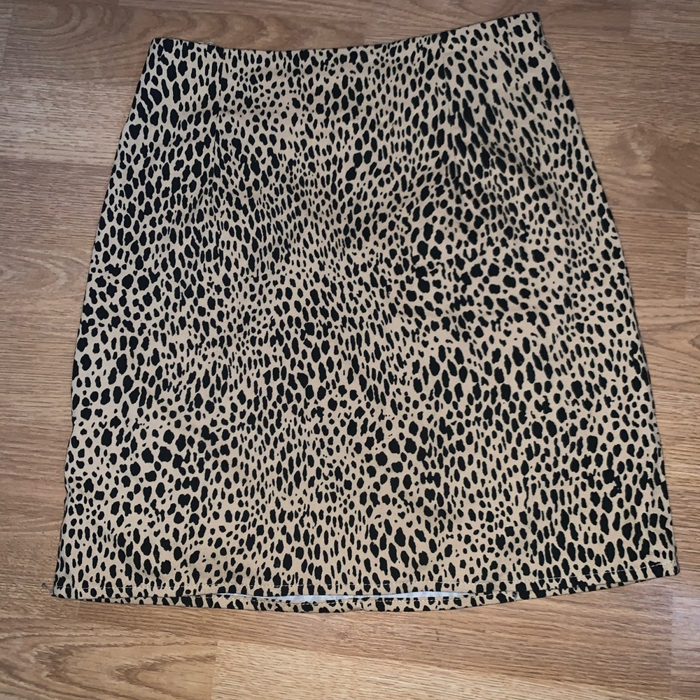 Brandy Melville leopard skirt